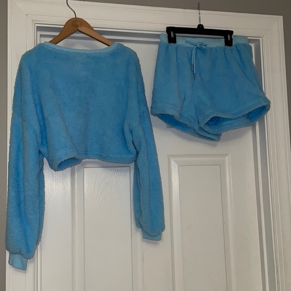 fuzzy cropped matching set - Picture 1 of 1